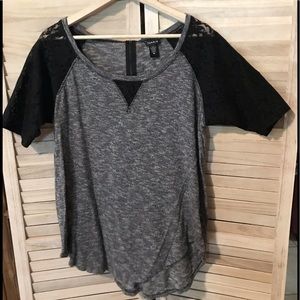 Torrid black t-shirt short sleeve with lace